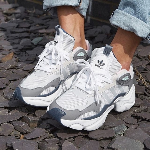 Adidas Unisex Originals Magmur runner sneakers - Picture 3 of 10